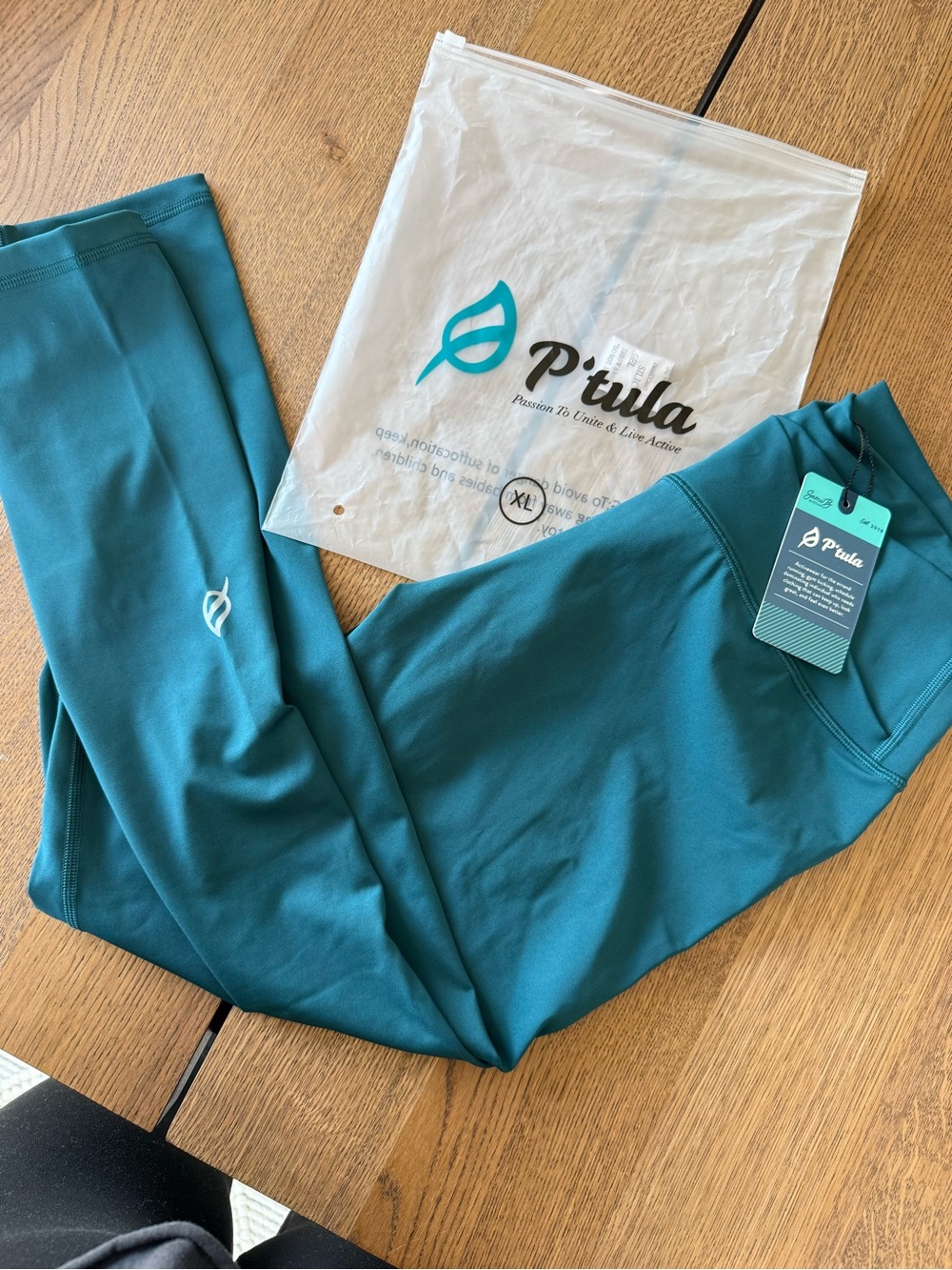 P'tula Deep Teal Performance Leggings